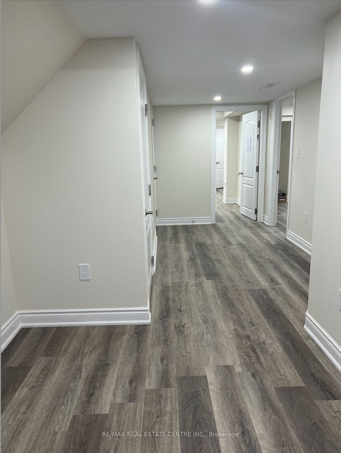 Property at 54 Mediterranean Crescent Unit B, Brampton, ON L6Y 0T3